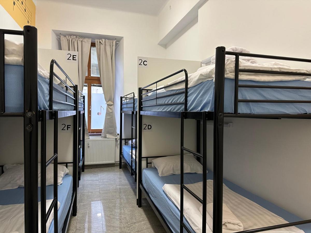 Hostel Opera Ljubljana Luaran gambar