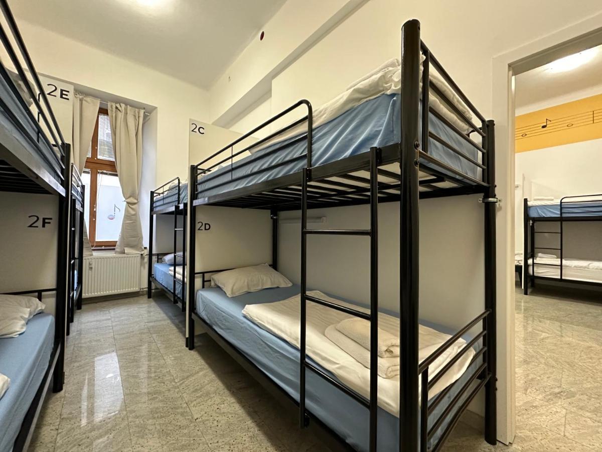 Hostel Opera Ljubljana Luaran gambar
